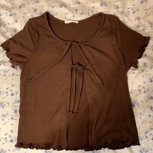 Brown front tie, size L